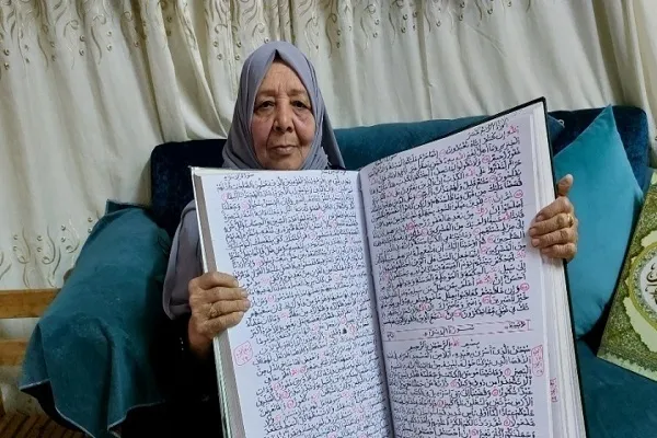 Misirli bir xanım 30 Quran nüsxəsi yazıb