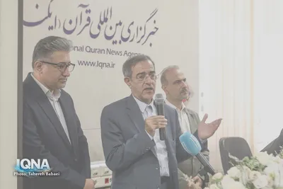 حضور علی منتظری رئیس جهاددانشگاهی به مناسبت روز خبرنگار در تحریریه ایکنا