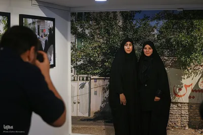 نمایشگاه عکس «مجلسِ پرده‌نشینان»