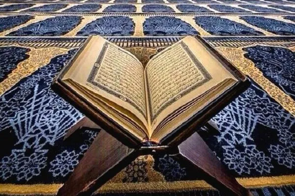 المُصحَف يشكو قلة قارئيه