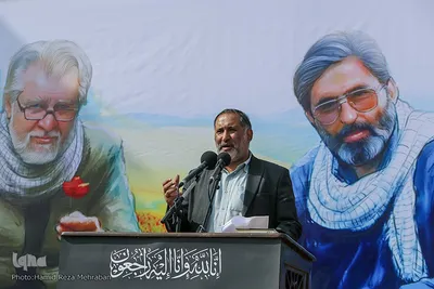 تشییع پیکر هنرمند انقلابی حاج نادر طالب‌زاده