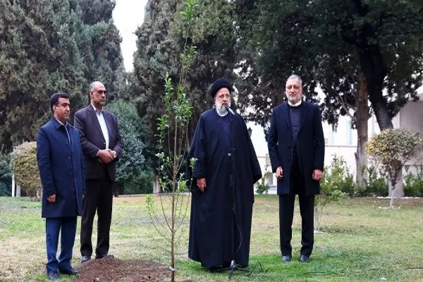 حفاظت از محیط زیست از الزامات توسعه‌یافتگی است