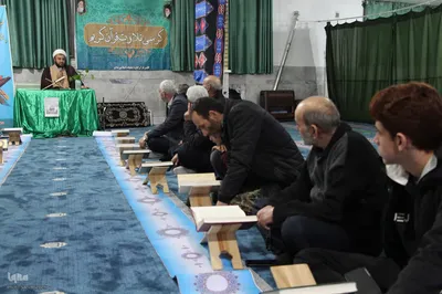 کرسی تلاوت قرآن در روستای آورزمان ملایر