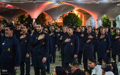 آئین لاله گردانی شام غریبان در حرم شاهچراغ(ع)