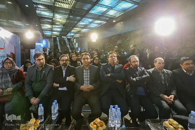 رونمایی از سازه کتاب تصویری دکتر شریعتی