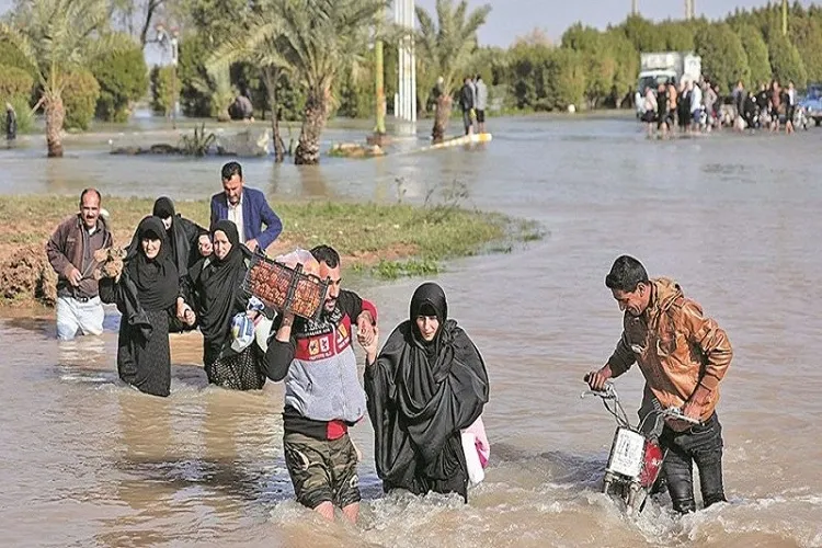 مشارکت ۱۲۵ میلیون تومانی کارکنان دانشگاه علوم پزشکی شیراز برای كمك به سیل‌زدگان