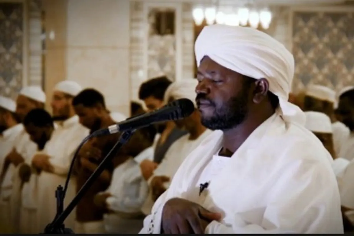 Kyakkyawan sautin wani makarancin kur'ani dan kasar Pakistan da irin salon Sheikh Noorin