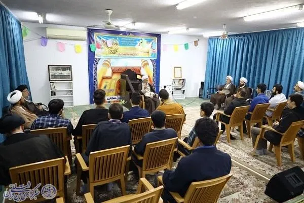 نشست نماینده ولی فقیه در مازندران با طلاب و اساتید حوزه علمیه شهید مطهری تنکابن