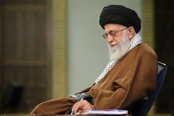 قائد الثورة الاسلامية الإیرانیة يعزّي بوفاة آية الله علوي جرجاني