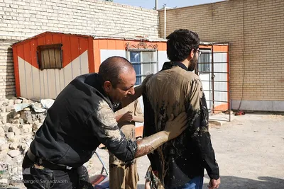 آیین «گل‌مالی» صبح عاشورا در فولادشهر اصفهان