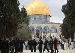 Un ministre israélien et des colons extrémistes font irruption dans la Mosquée Al-Aqsa