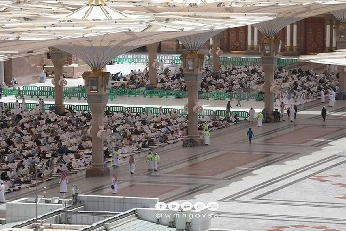 Prayer Areas on Roads Leading to Medina Renovated