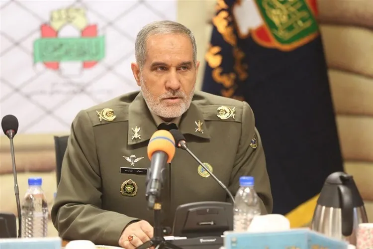 هنر امام خمینی(ره) وارد کردن آحاد ملت به دفاع مقدس بود