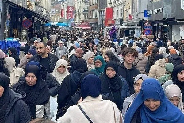 په اروپائي هیوادونو کې له اسلام سره لیوالتیا ورځ تربلې په زیاتیدا ده