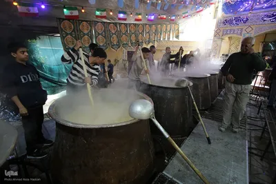 پخت بزرگترین سمنو شیرازی در کشور