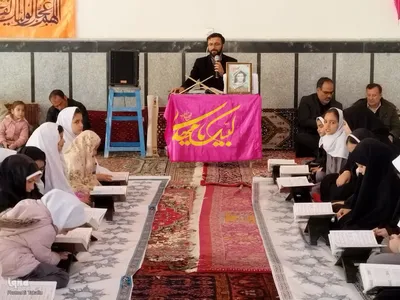 کرسی تلاوت قرآن کریم در پیهان ملایر‎