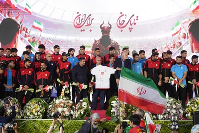 مراسم بدرقه تیم ملی فوتبال ایران در میدان انقلاب