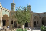 آغاز مرمت مشارکتی مسجد و مدرسه خانم زنجان