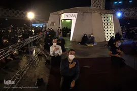 عزاداری شب سوم محرم در میدان امام حسین(ع)