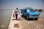 کمک‌های مردمی از نقاط مختلف استان و برخی استان‌ها از جمله تهران و کرمانشاه برای گروه خیریه به نام انسانیت ارسال می‌شود.