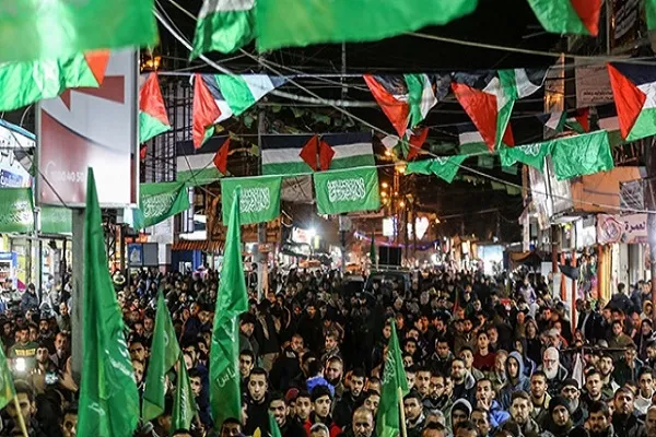 Yüzlerce Filistinli, Trump'ın sözde barış planını protesto etti