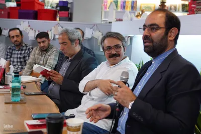 مراسم رونمایی از کتاب «ناخلف»