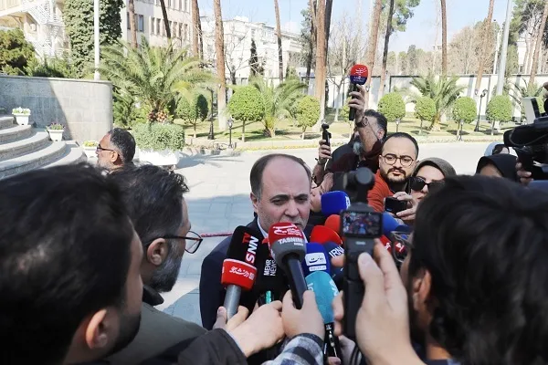 گام دولت برای تضمین تأمین اقلام اساسی؛ تهاتر نفت و کالاهای اساسی