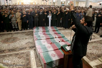 ⁨تشییع 7 شهید گمنام دفاع مقدس در سالروز شهادت امام جعفر صادق(ع)⁩
