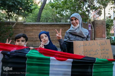 تجمع مردمی در محکومیت شهادت خبرنگار فلسطینی