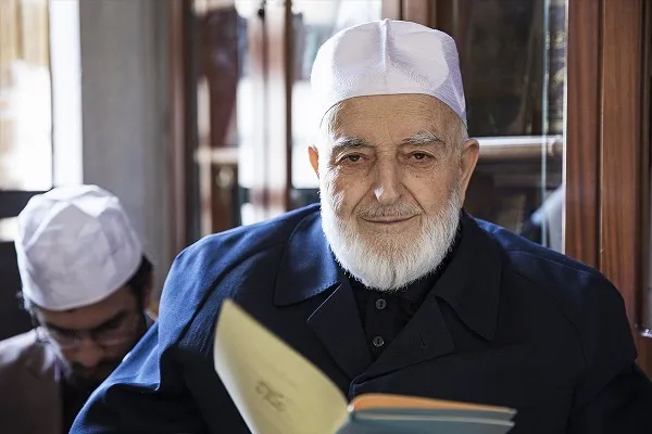 Hadis, tefsir ve fıkıh alimi M. Emin Saraç son yolculuğuna uğurlandı