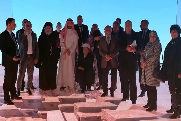 بازدید هیئت فلسطینی از نمایشگاه سیره نبوی در مراکش + عکس