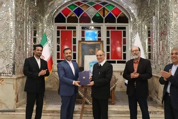 حافظ میراث معنوی مشترک بشریت است