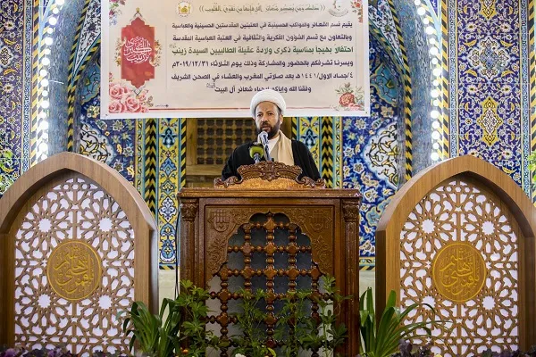 بالصور ..احتفال بمناسبة ذكرى ولادة السيّدة زينب (س) في کربلاء
 
 