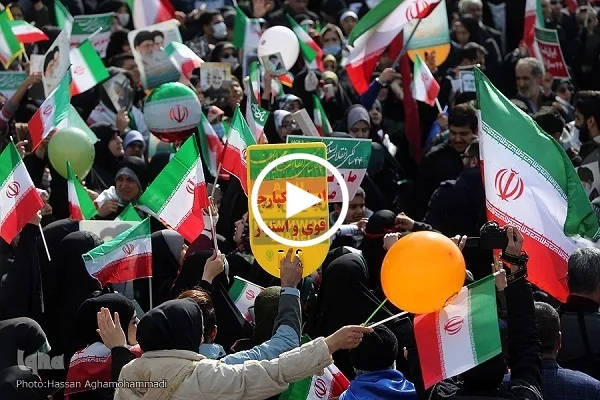 مسيرات مليونية في إيران احتفالاً بذكری انتصار الثورة + فيديو
