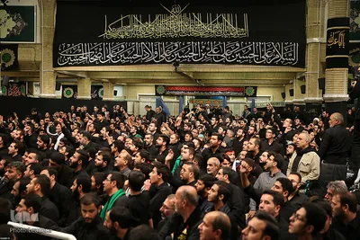 اولین شب مراسم عزاداری حضرت اباعبدالله الحسین(ع) در حسینیه امام خمینی(ره)