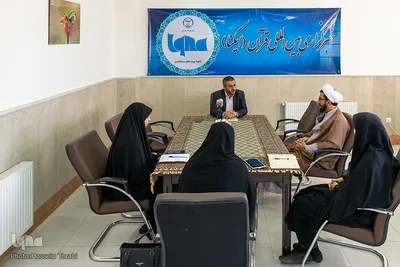 میزگرد بررسی فعالیت‌های قرآنی دانشگاه‌های چهارمحال‌وبختیاری