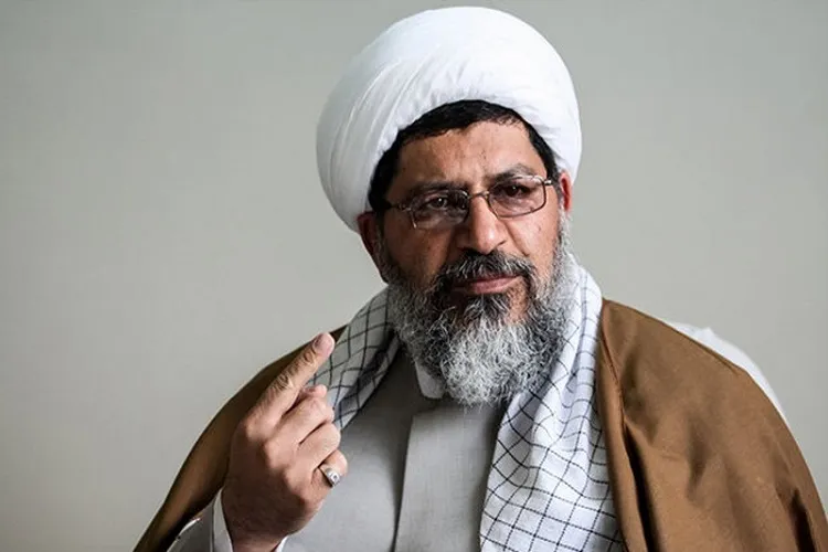 انگیزه عزاداری‌ها برائت از دشمنان خداوند باشد
