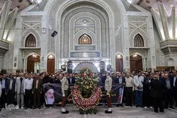 Iranian Akademikong mga Opisyal ng Binago ang Katapatan sa mga Pakiramdam ni Imam Khomeini