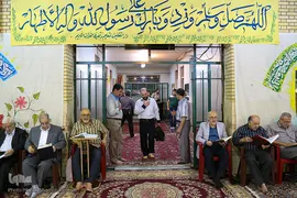  آیین جزء خواني قرآن کریم عربهای مقیم دولت آباد ری