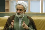 مشت گره‌کرده رهبر شهید، نماد همبستگی مردم حول محور ولایت است