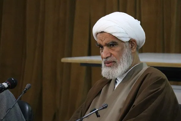 زمینه‌ها و پیش‌فرض‌های فقه حکومتی همزاد با گفتمان انقلاب اسلامی است