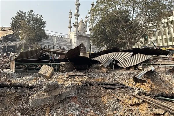 Démolitions sur un terrain situé à proximité d’une mosquée à New Delhi