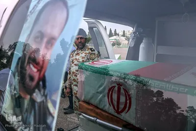 مراسم وداع با پیکر مطهر سروان شهید«رضا کریمی» در تیپ ۵۵ هوابرد شیراز