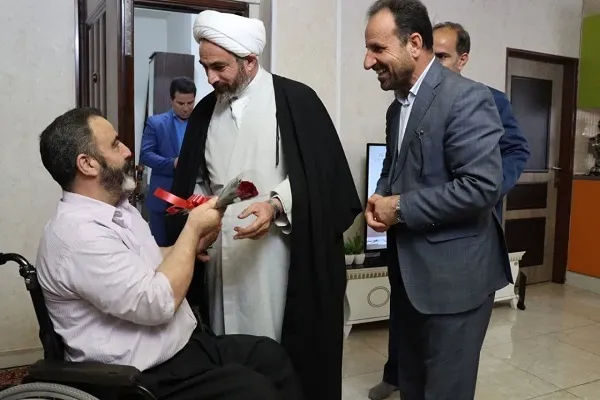 جانبازان سند افتخار جامعه هستند