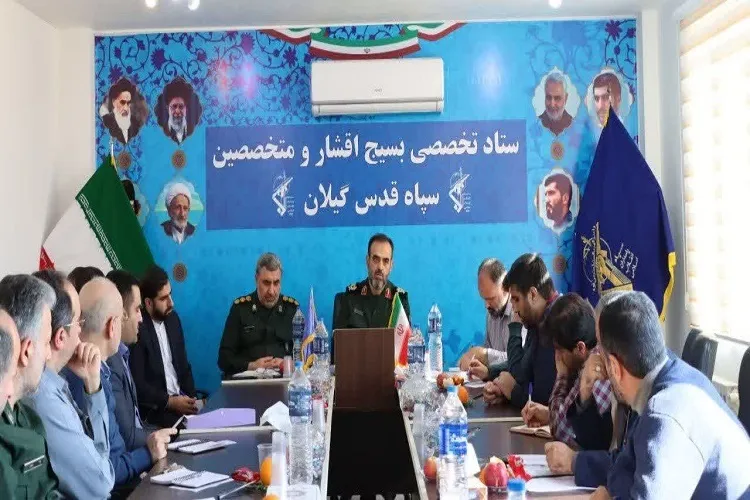 بسیج اقشار توطئه‌های دشمن را خنثی می‌کند