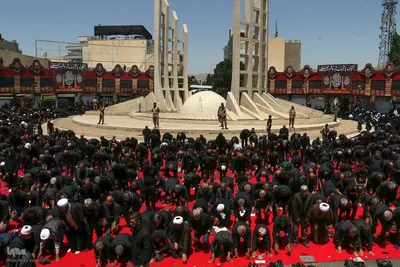 نماز ظهر عاشورا در زنجان