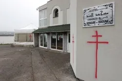 France : deux mosquées tagguées à Besançon
