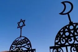 موقع ألمانی یحذّر من إستخدام القرآن لمعاداة الیهودیة