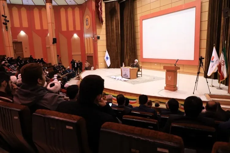 ‌بسیجی، آرمان‌خواه و واقع‌‌نگر است