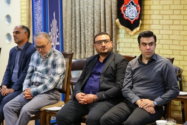 دیدارجمعی از جهادگران دانشگاهی با نماینده ولی فقیه در آذربایجان شرقی